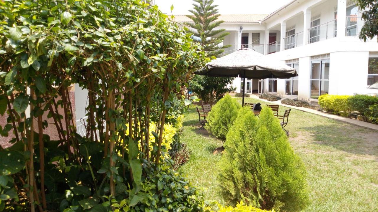 Wellsprings Hotel Gulu Exterior foto