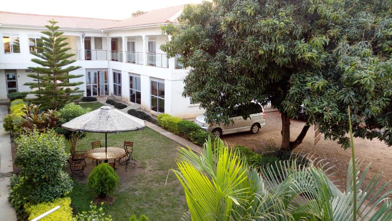 Wellsprings Hotel Gulu Exterior foto