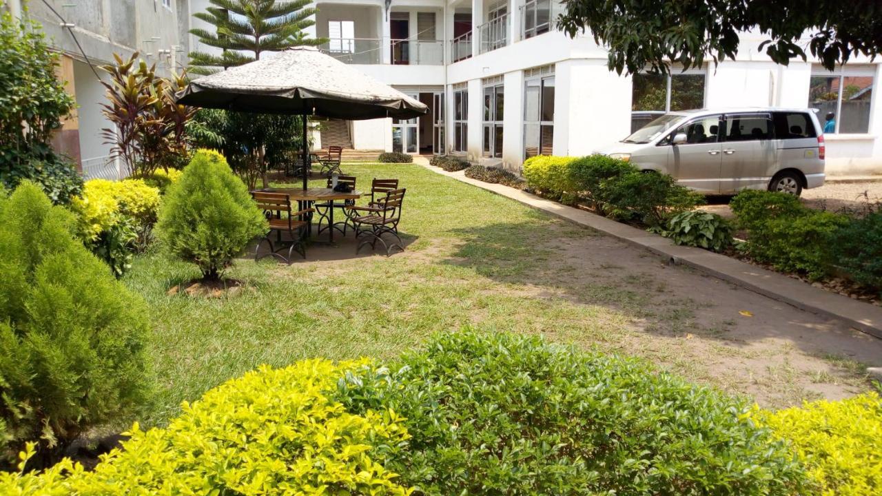 Wellsprings Hotel Gulu Exterior foto